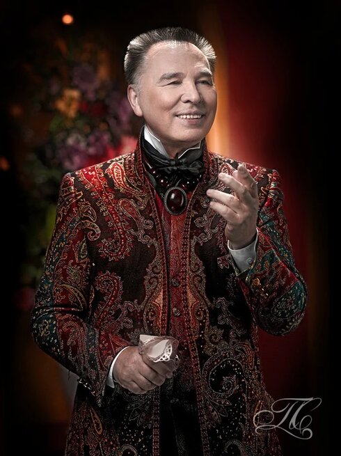 被誉为“苏联的迪奥”俄罗斯设计师Slava Zaitsev逝